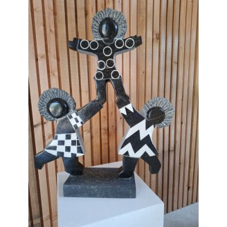 Happy three van Dominic Benhura