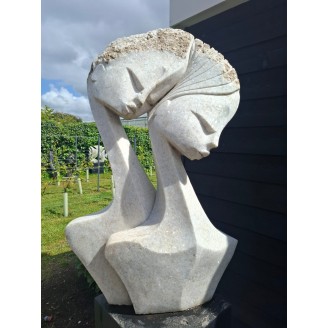 Wit tuinbeeld - Liefdeskoppel van dolomiet